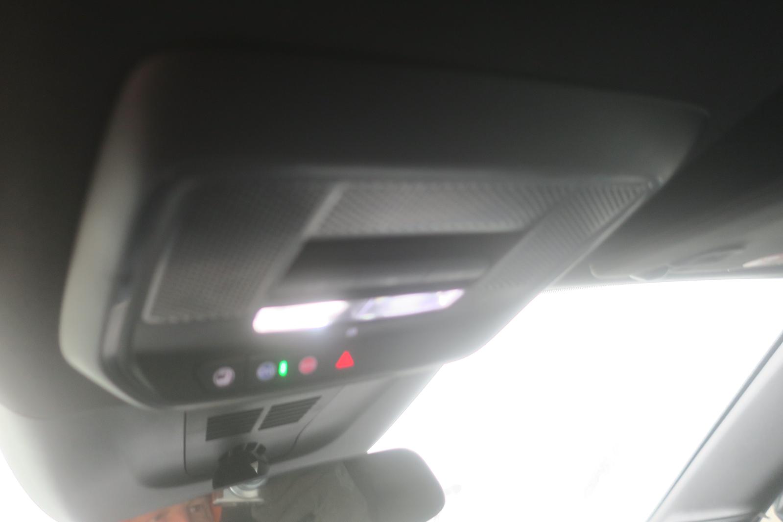 Console, Front