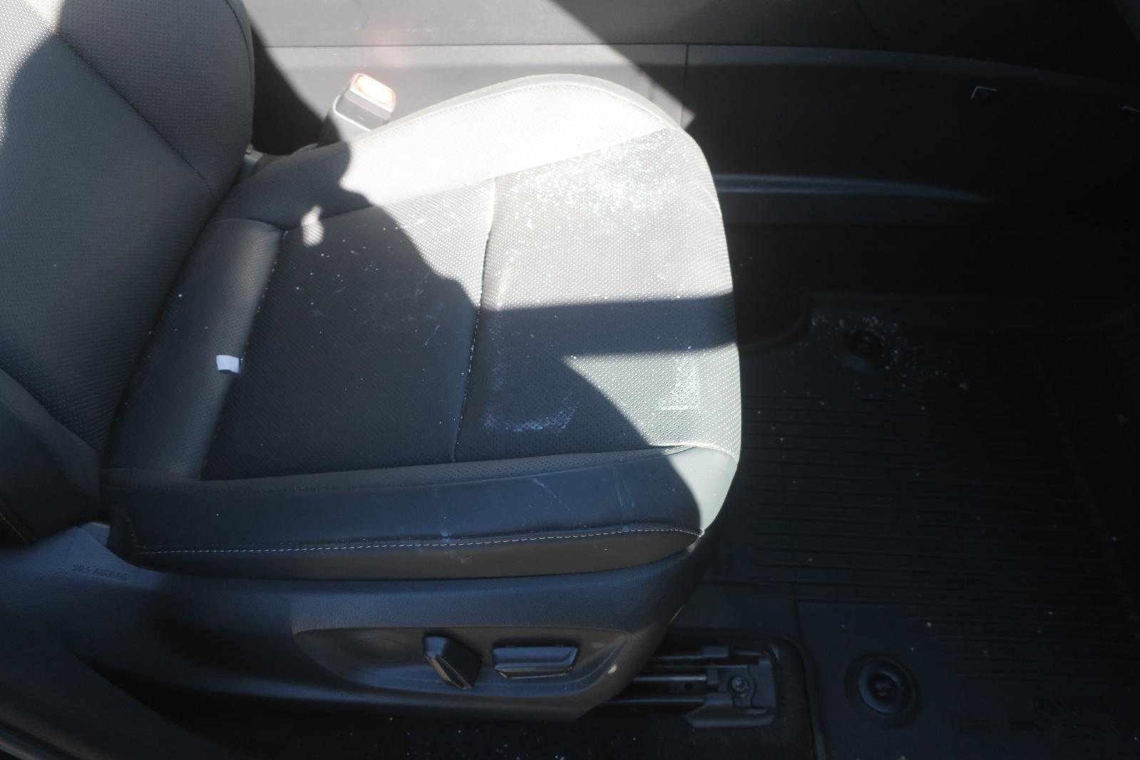 Seat, Front