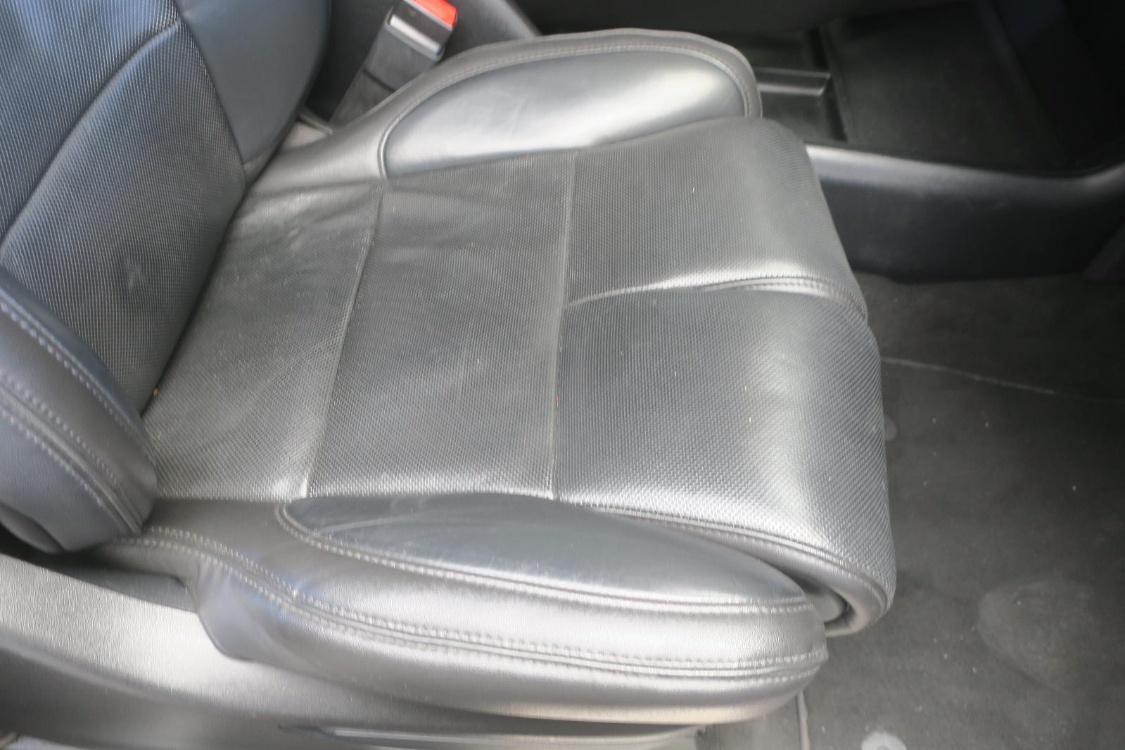 2018 Lincoln Navigator Front Seat