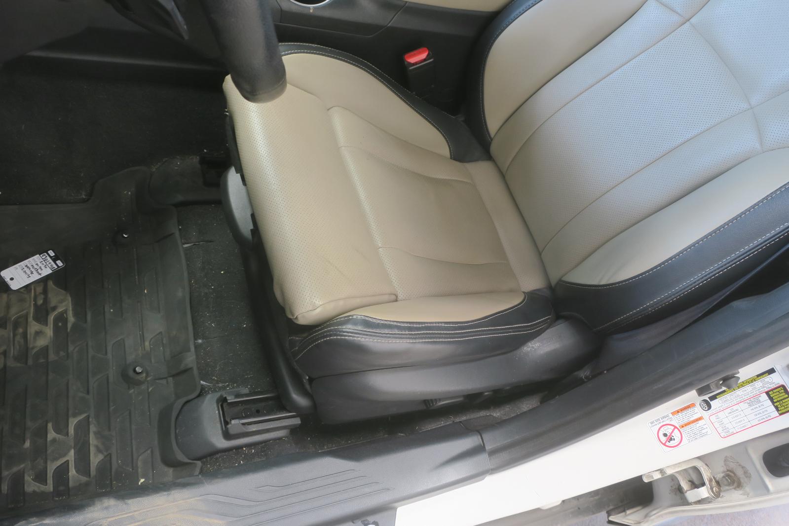 2020 Subaru Legacy Front Seat