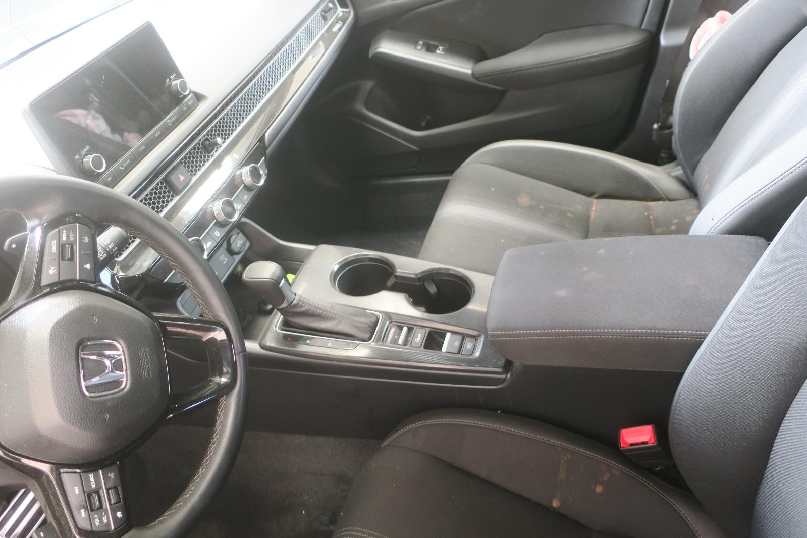 Console, Front