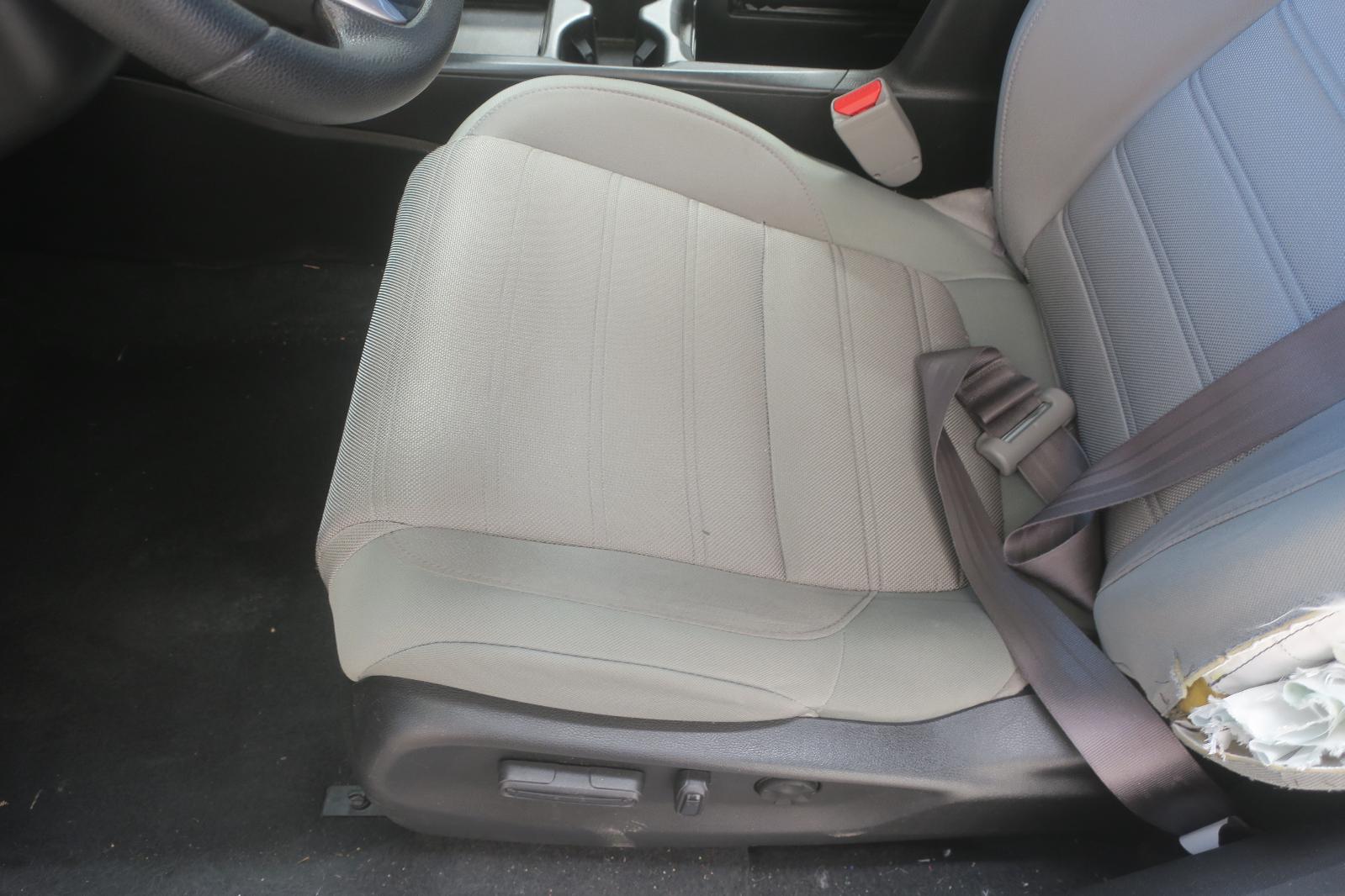 Seat, Front
