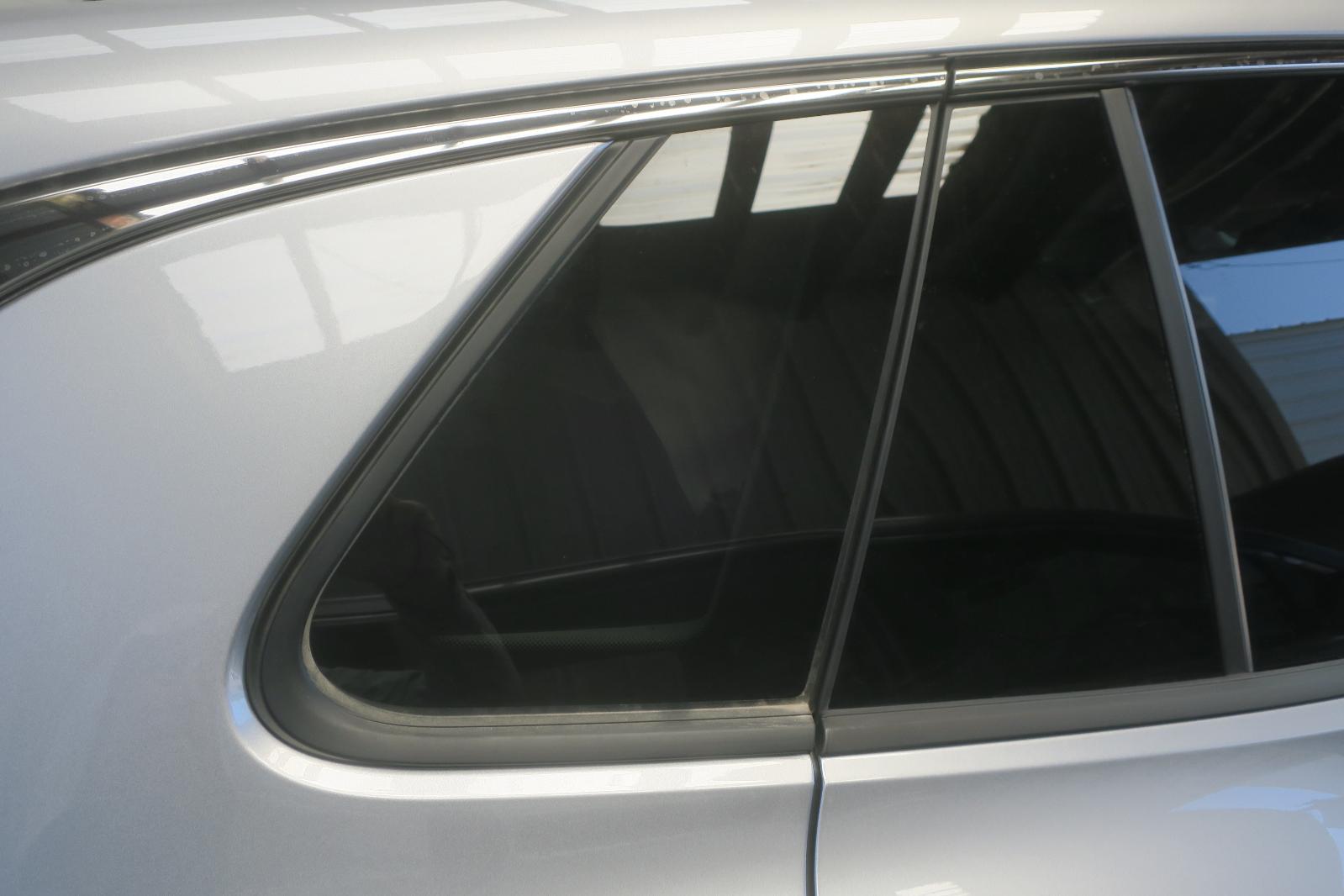 Quarter Glass