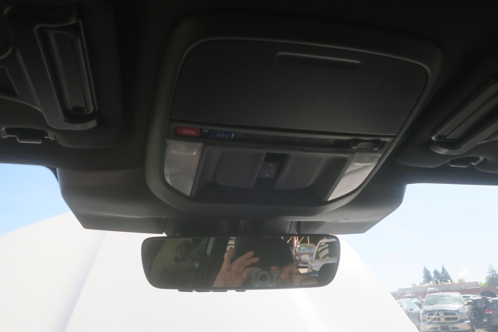 Console, Front