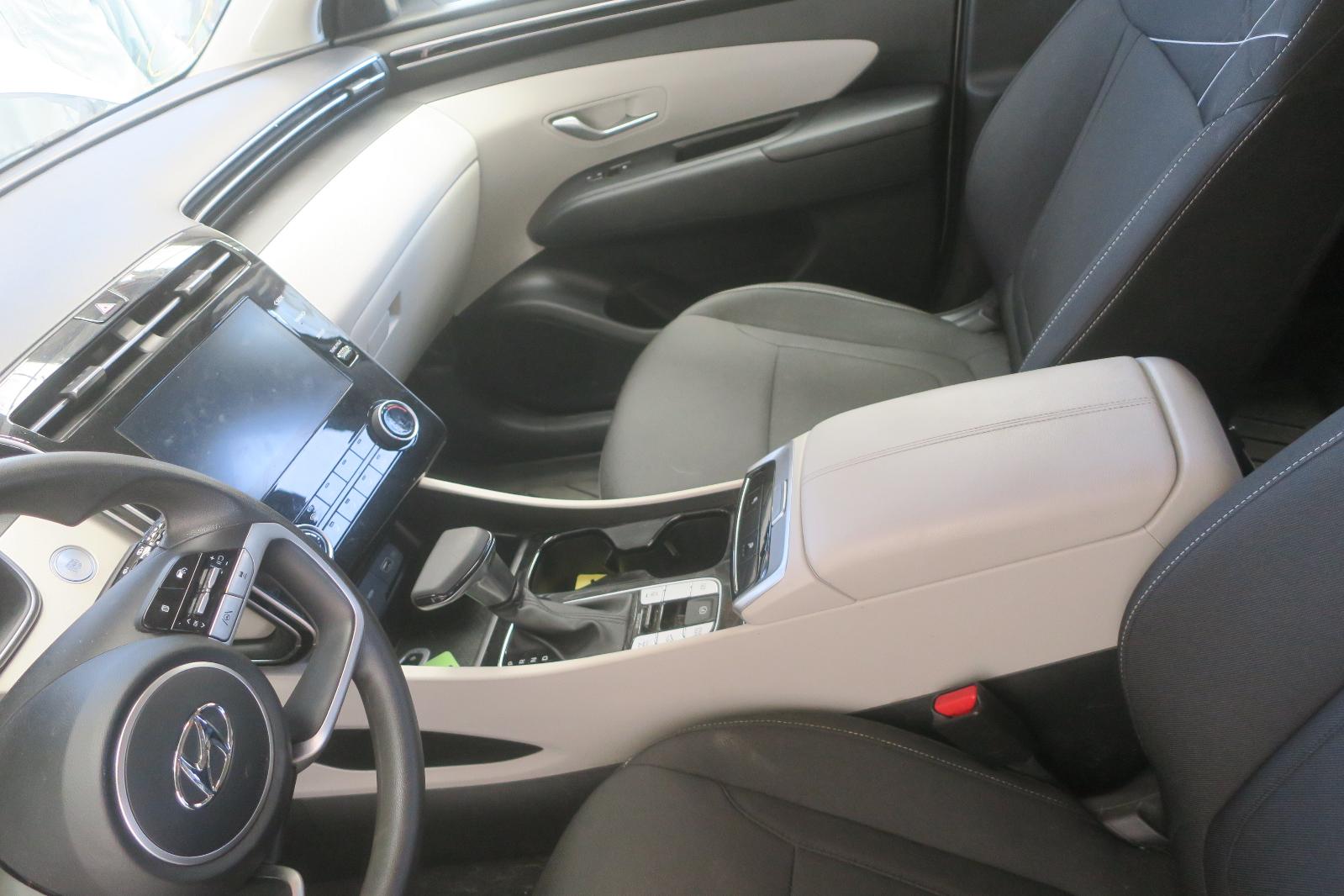 Console, Front