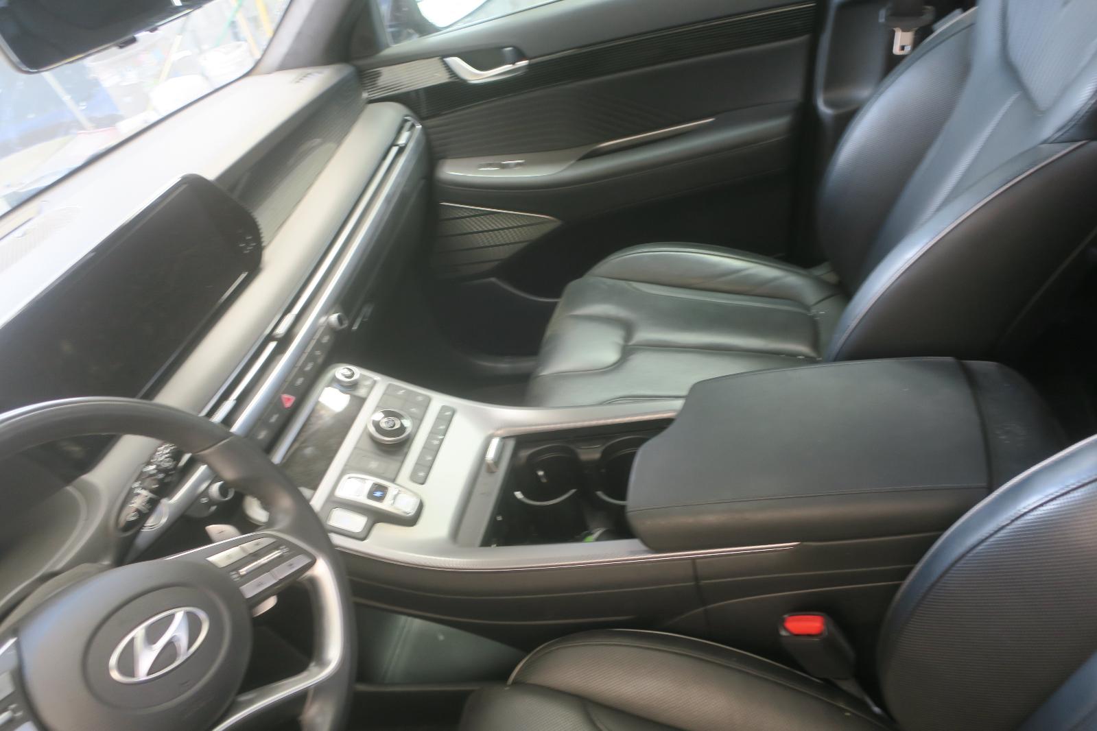 Console, Front
