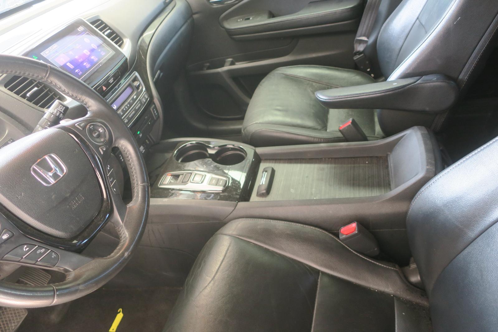2016 Honda Pilot Front Console