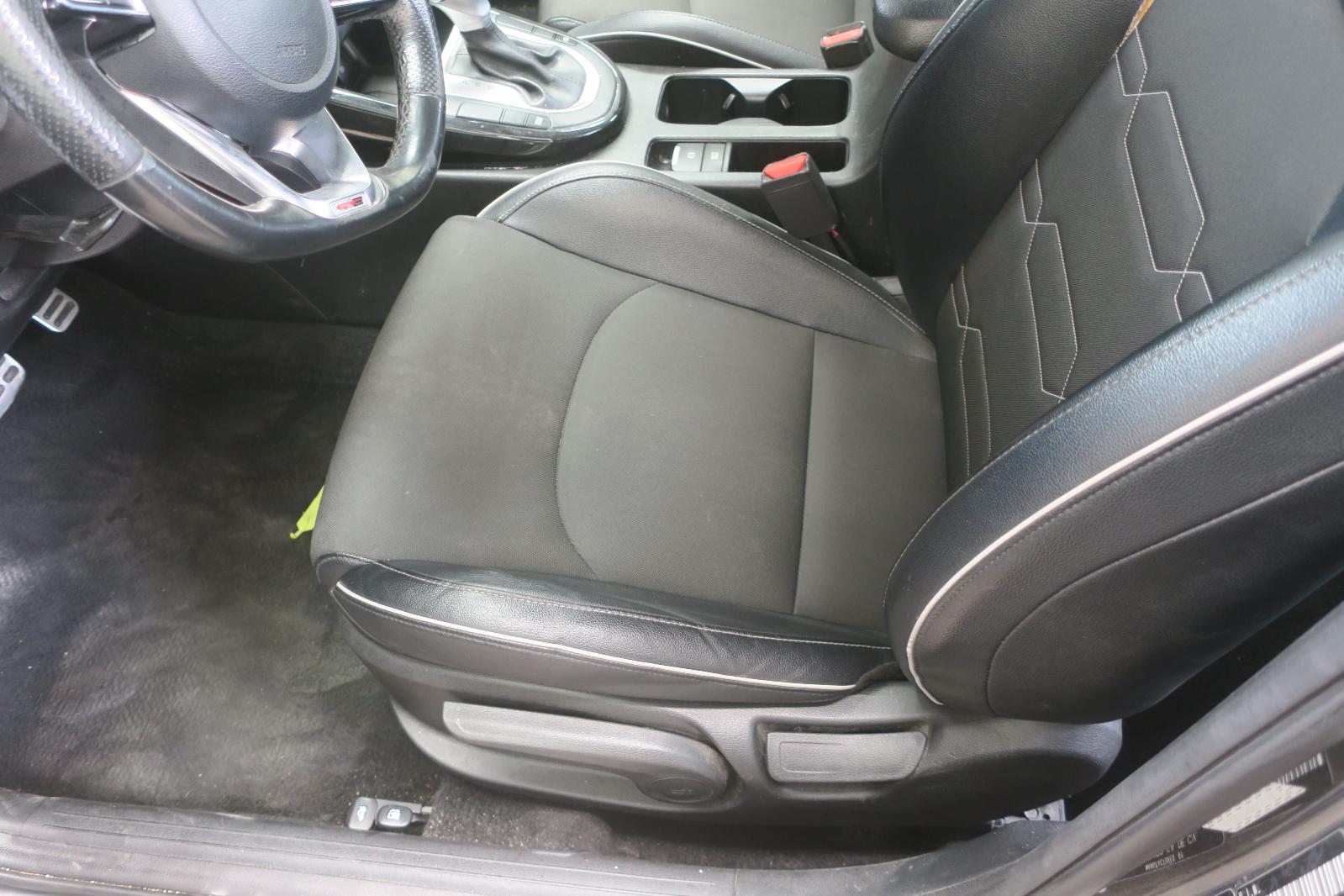 Seat, Front