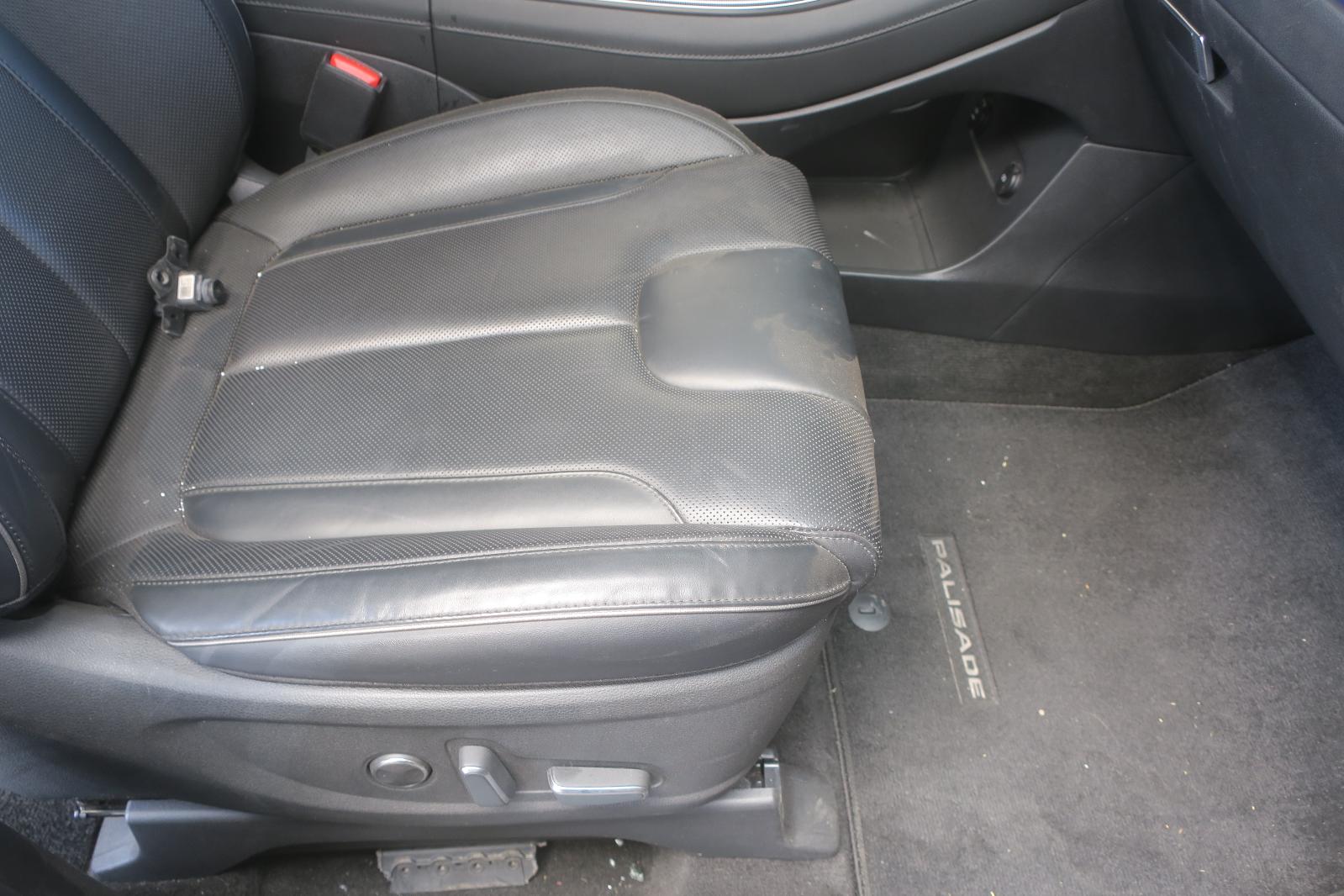 Seat, Front