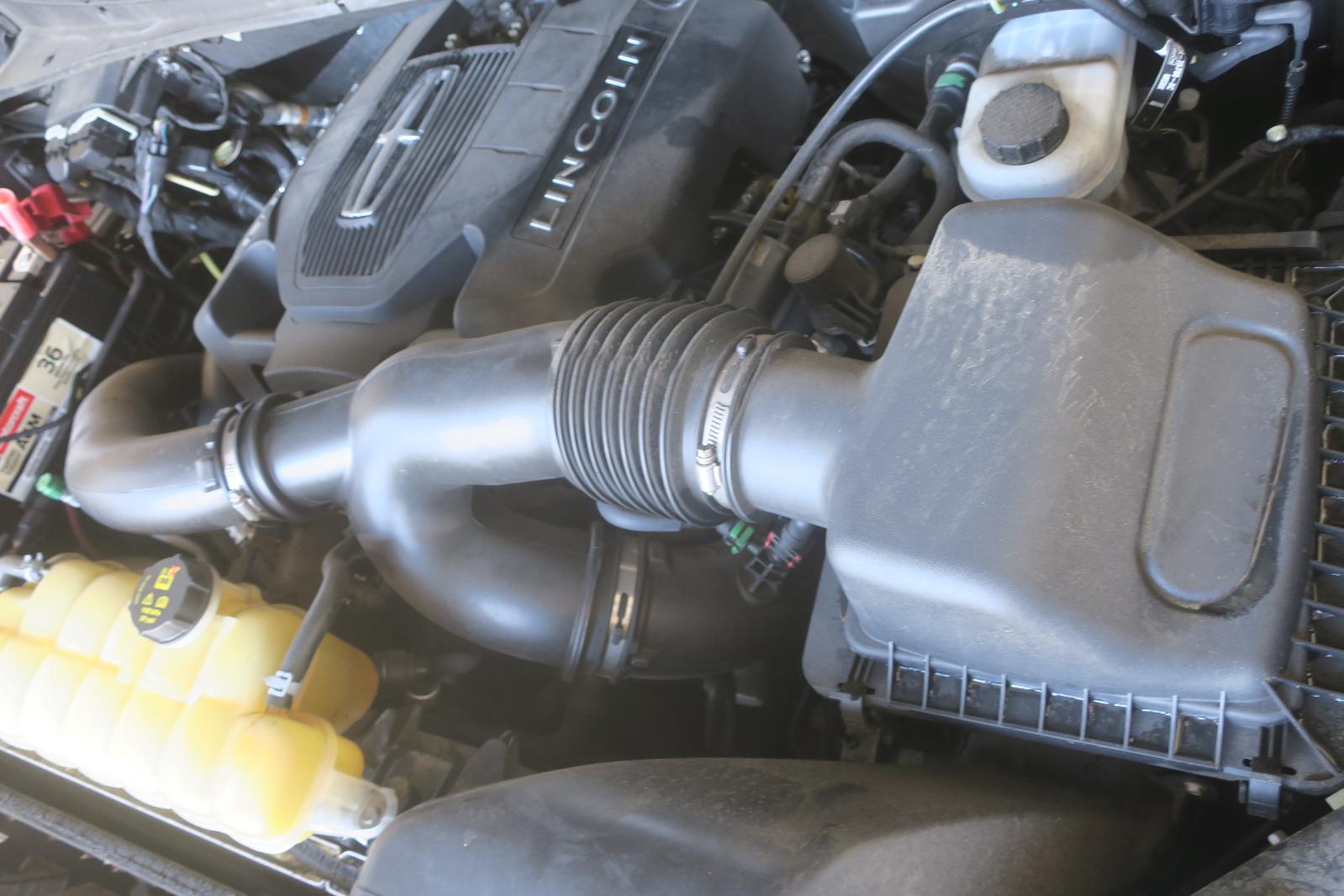 2018 Lincoln Navigator Air Cleaner