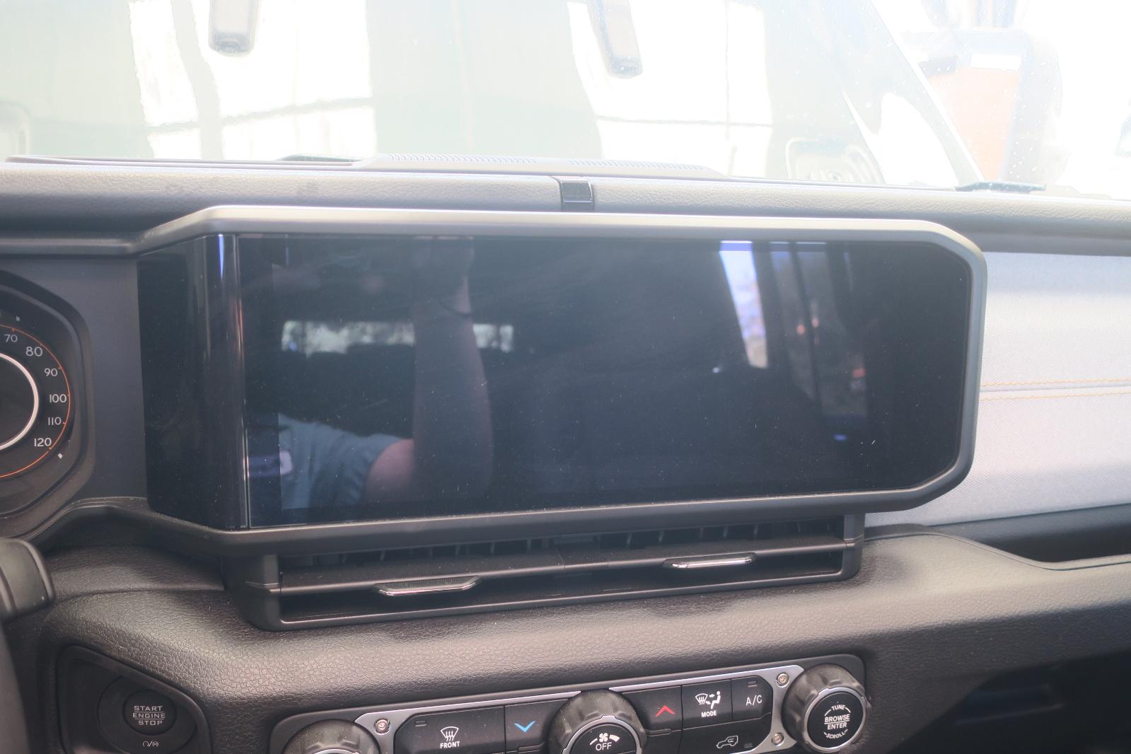 Info-GPS-TV Screen
