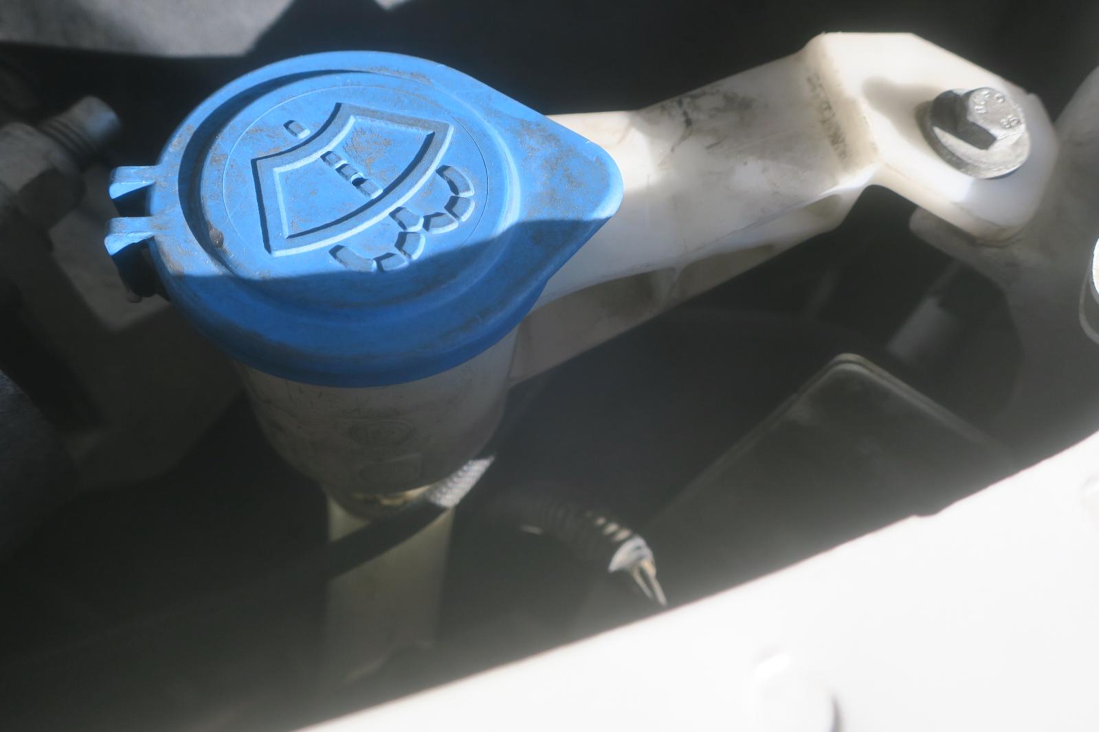 2015 Land Rover Discovery Sport Washer Bottle Tank