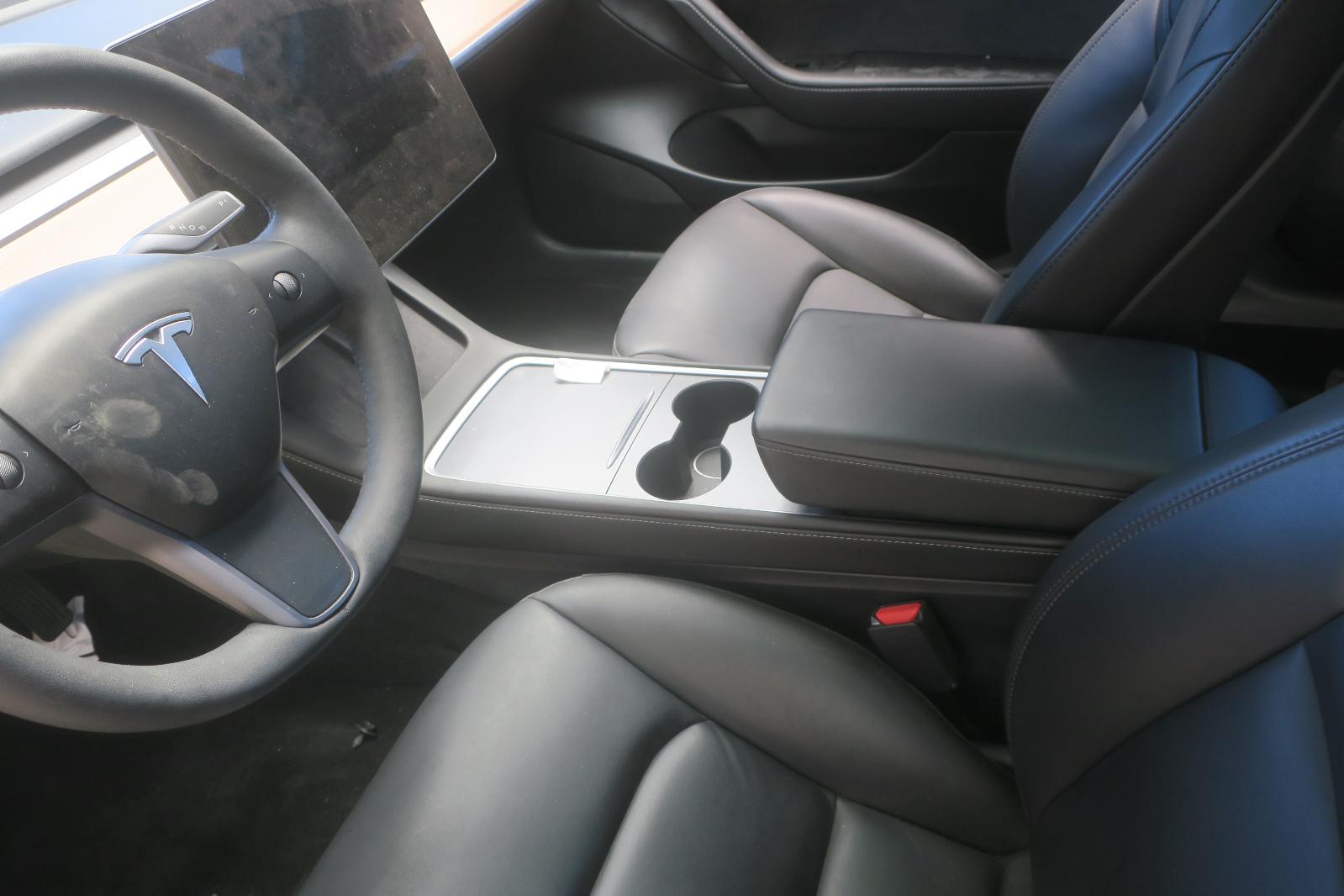 2023 Tesla Model 3 Front Console