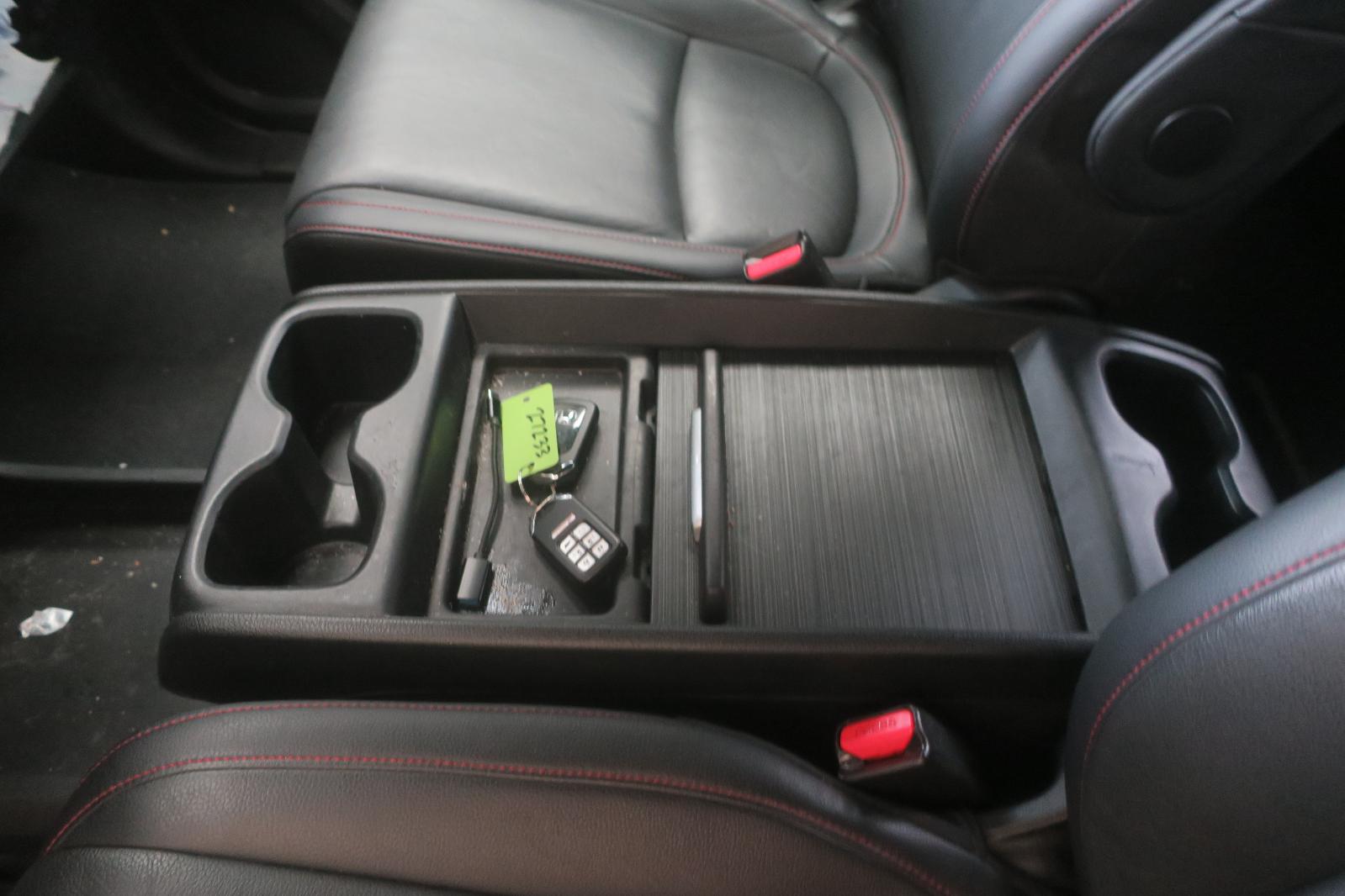 Console, Front