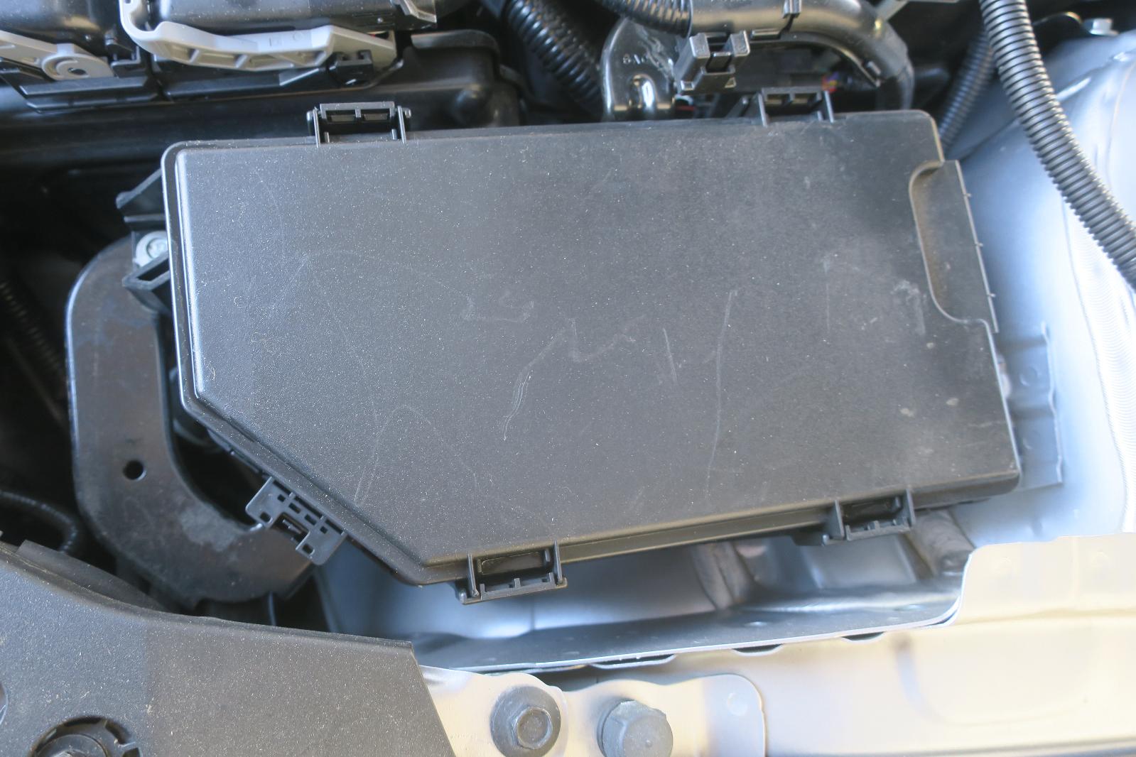Fuse Box, Engine