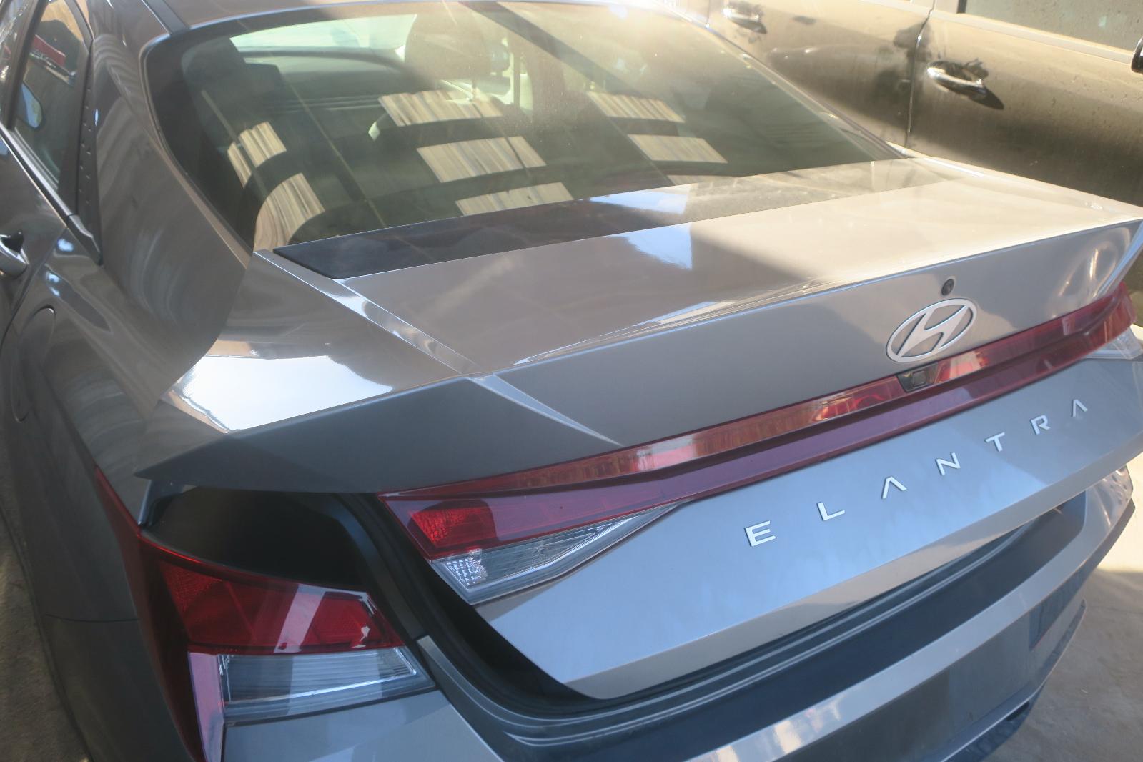 Decklid  Tailgate Hatch