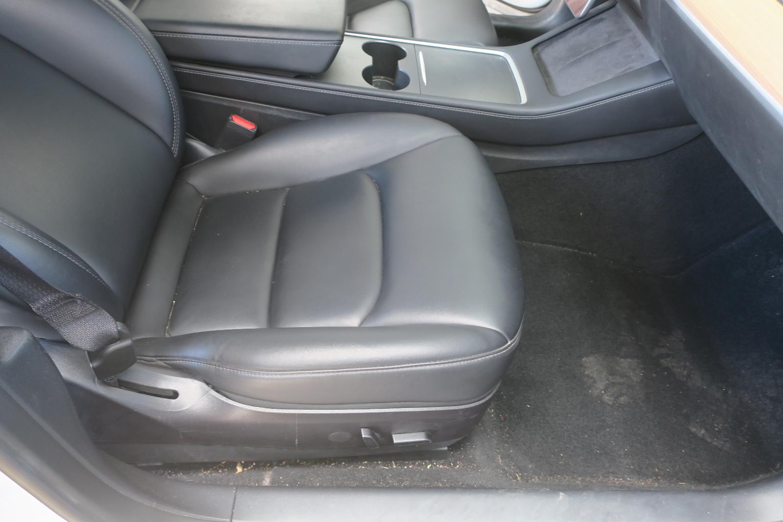 Seat, Front