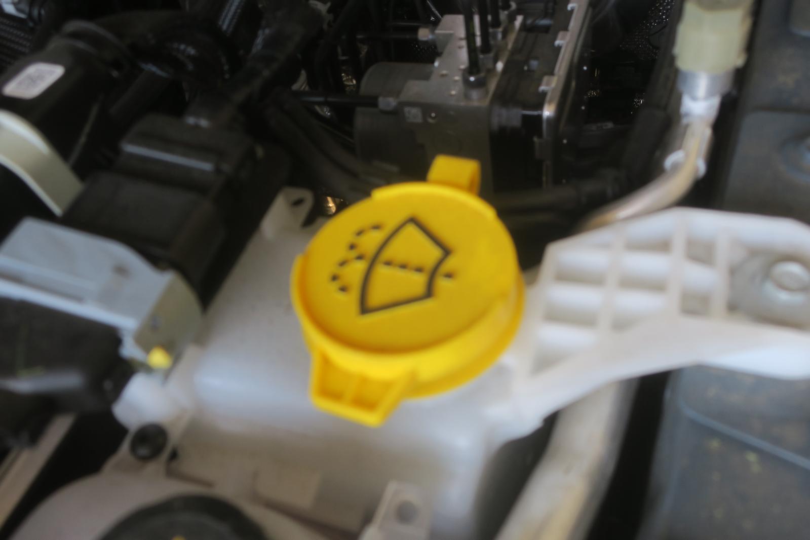 2025 Jeep Wrangler Washer Bottle Tank
