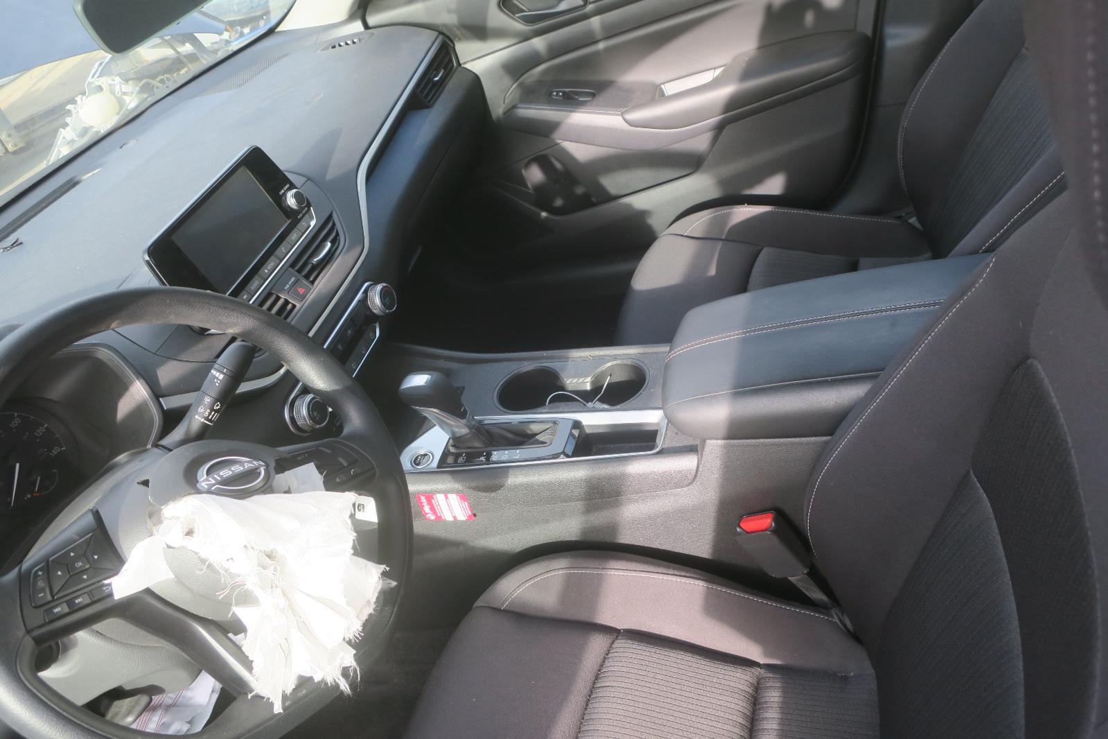 Console, Front