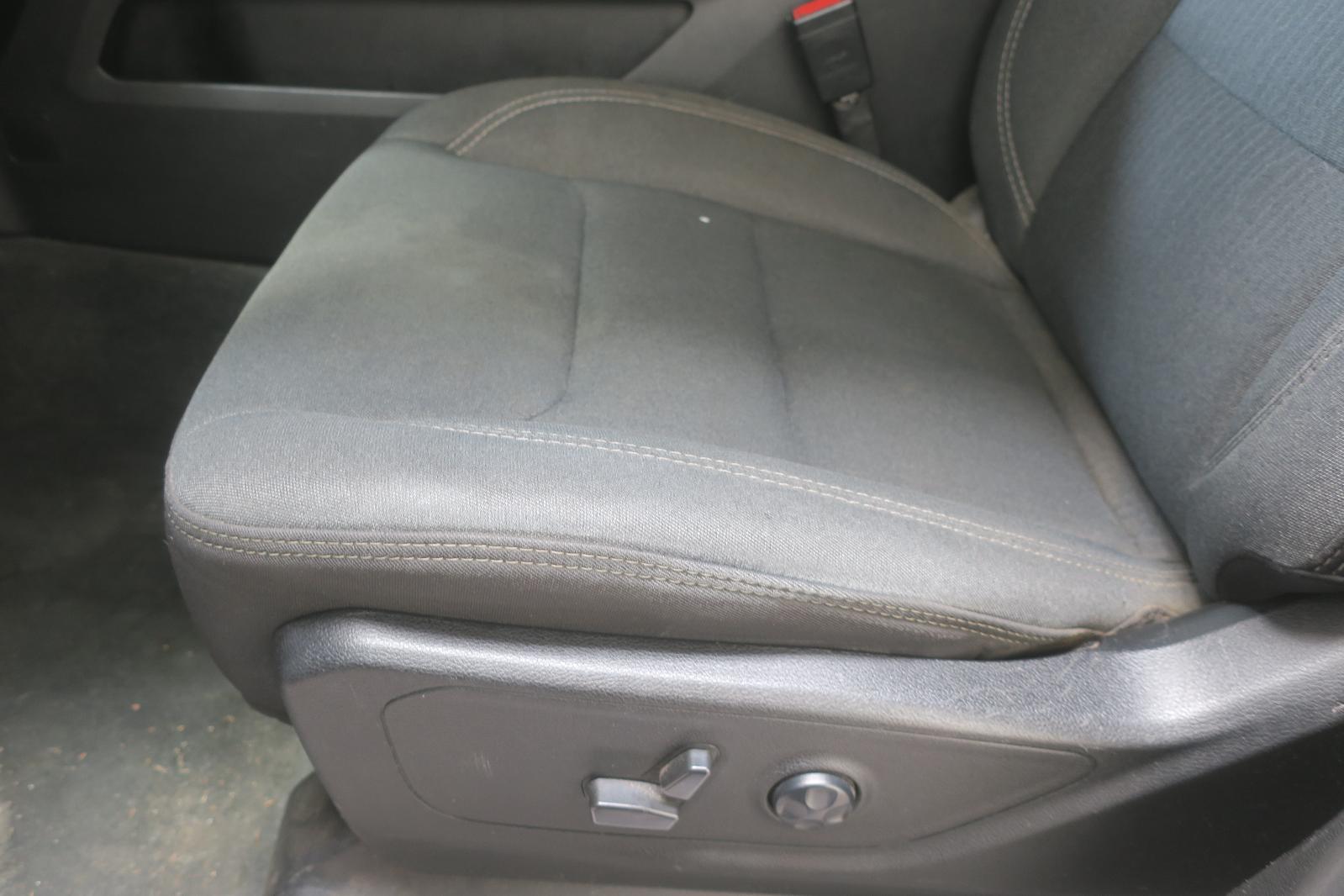 Seat, Front