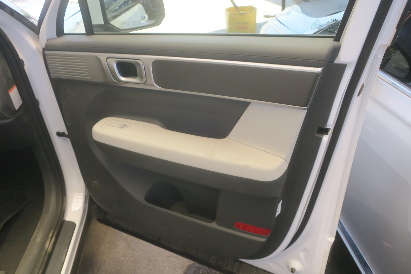 2026 Hyundai Santa FE Front Door Panel