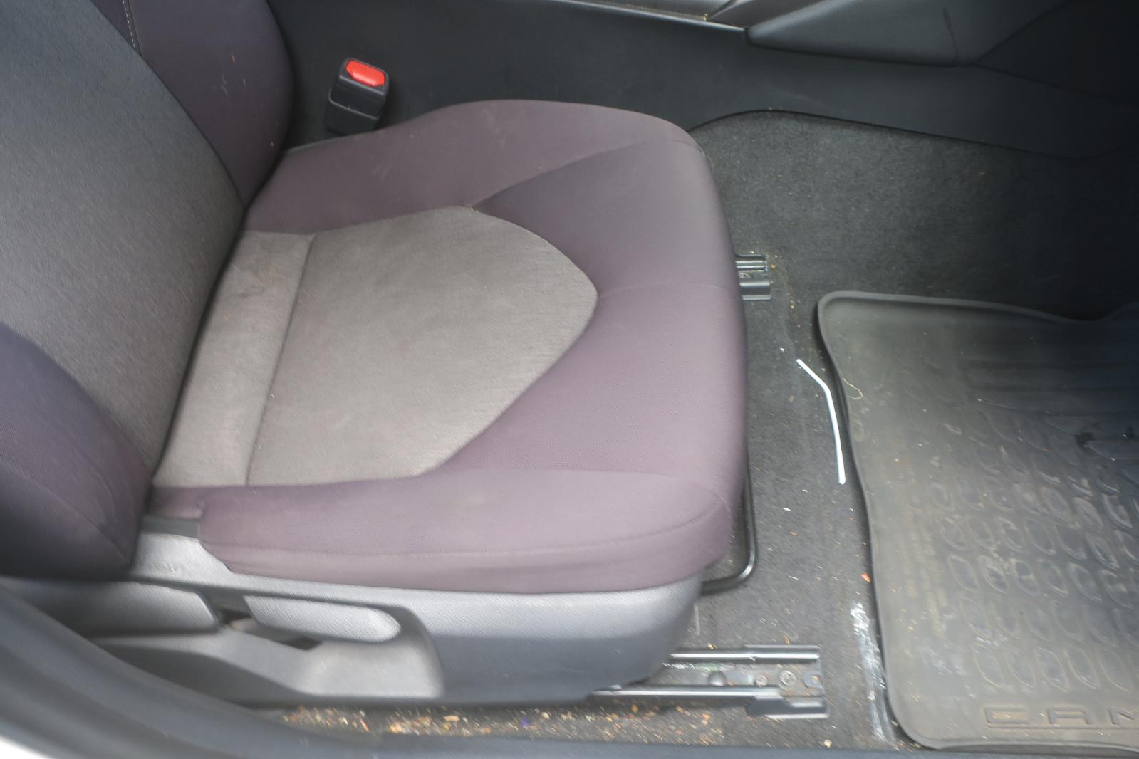 Seat, Front