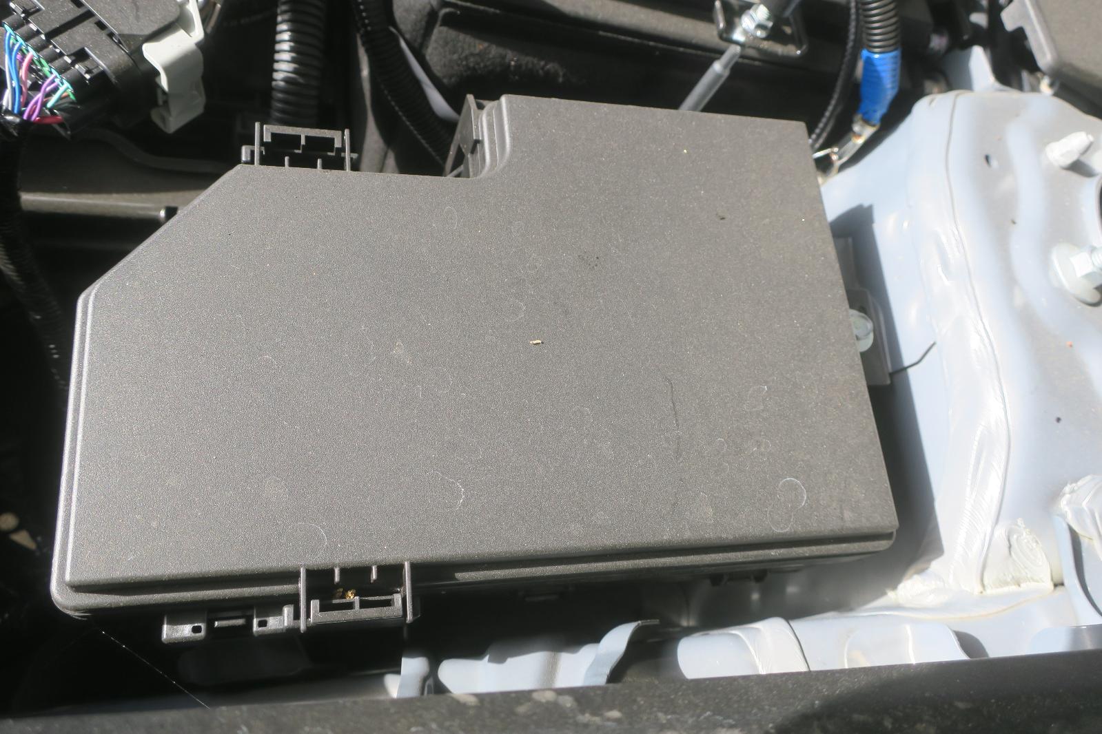 Fuse Box, Engine