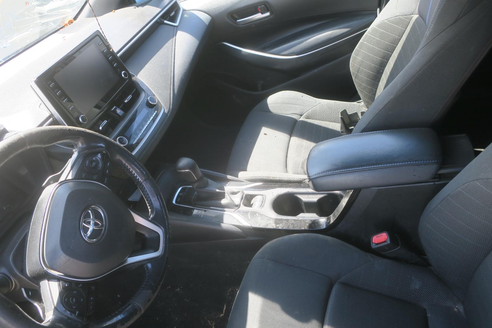 Console, Front