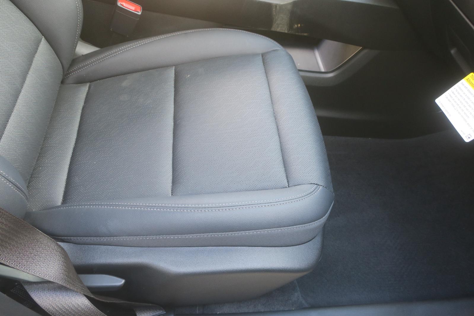 Seat, Front