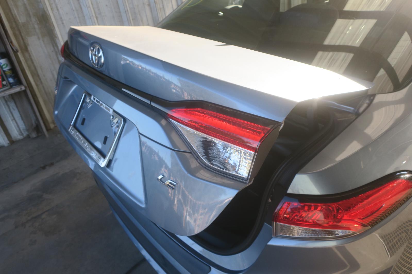 Decklid  Tailgate Hatch