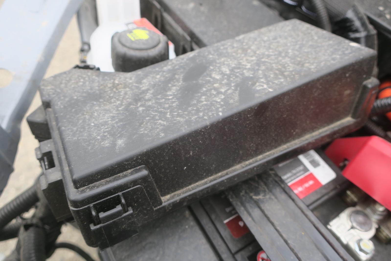 Fuse Box, Engine