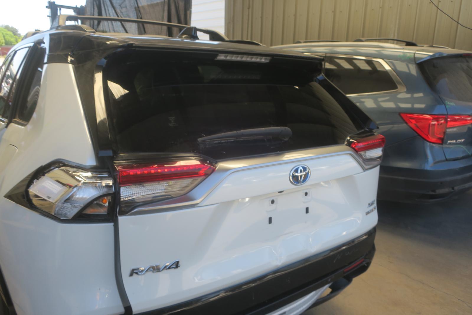Decklid  Tailgate Hatch