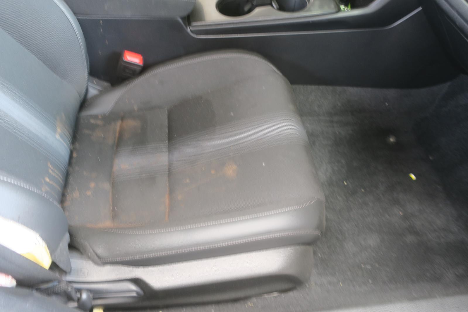 Seat, Front