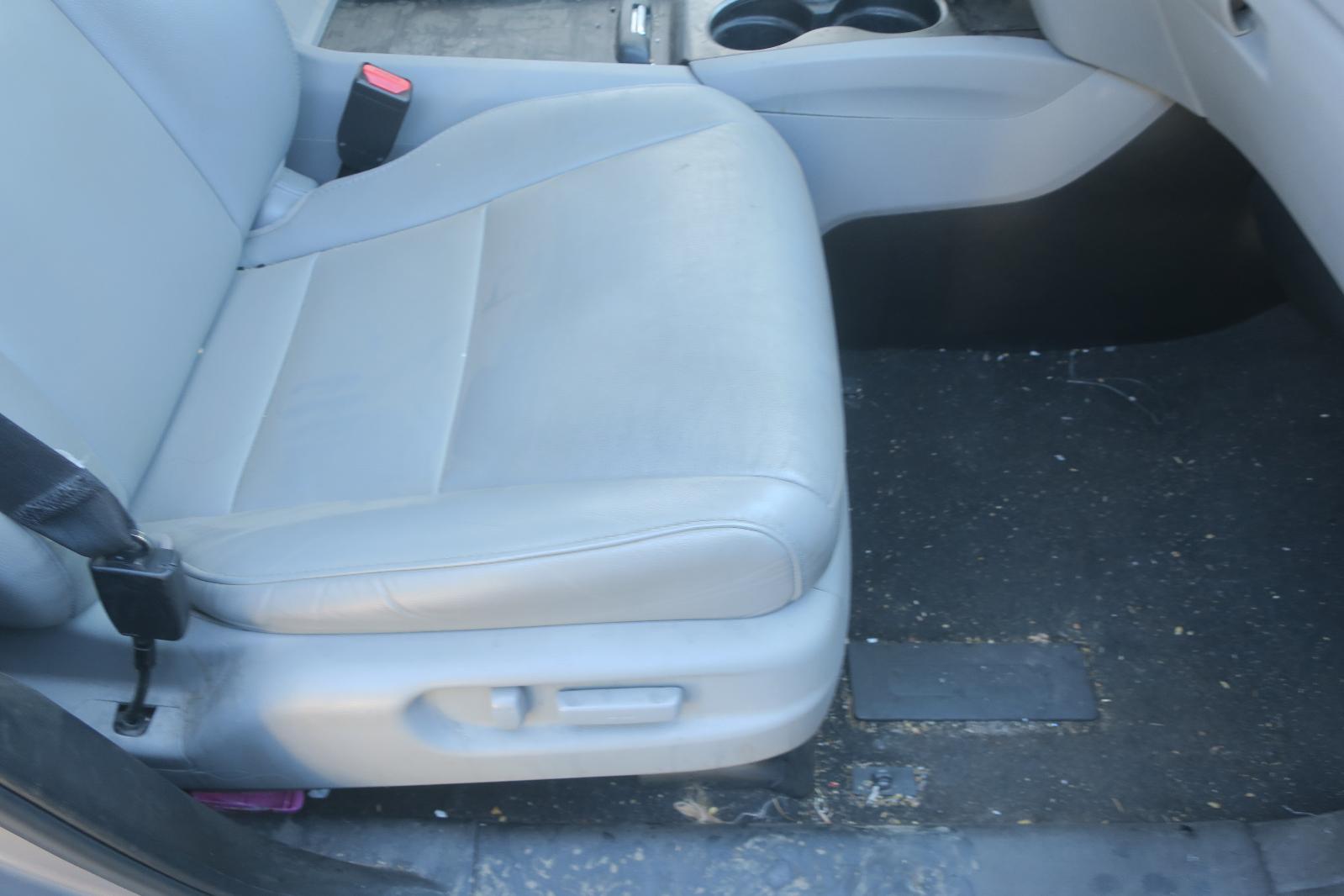 Seat, Front
