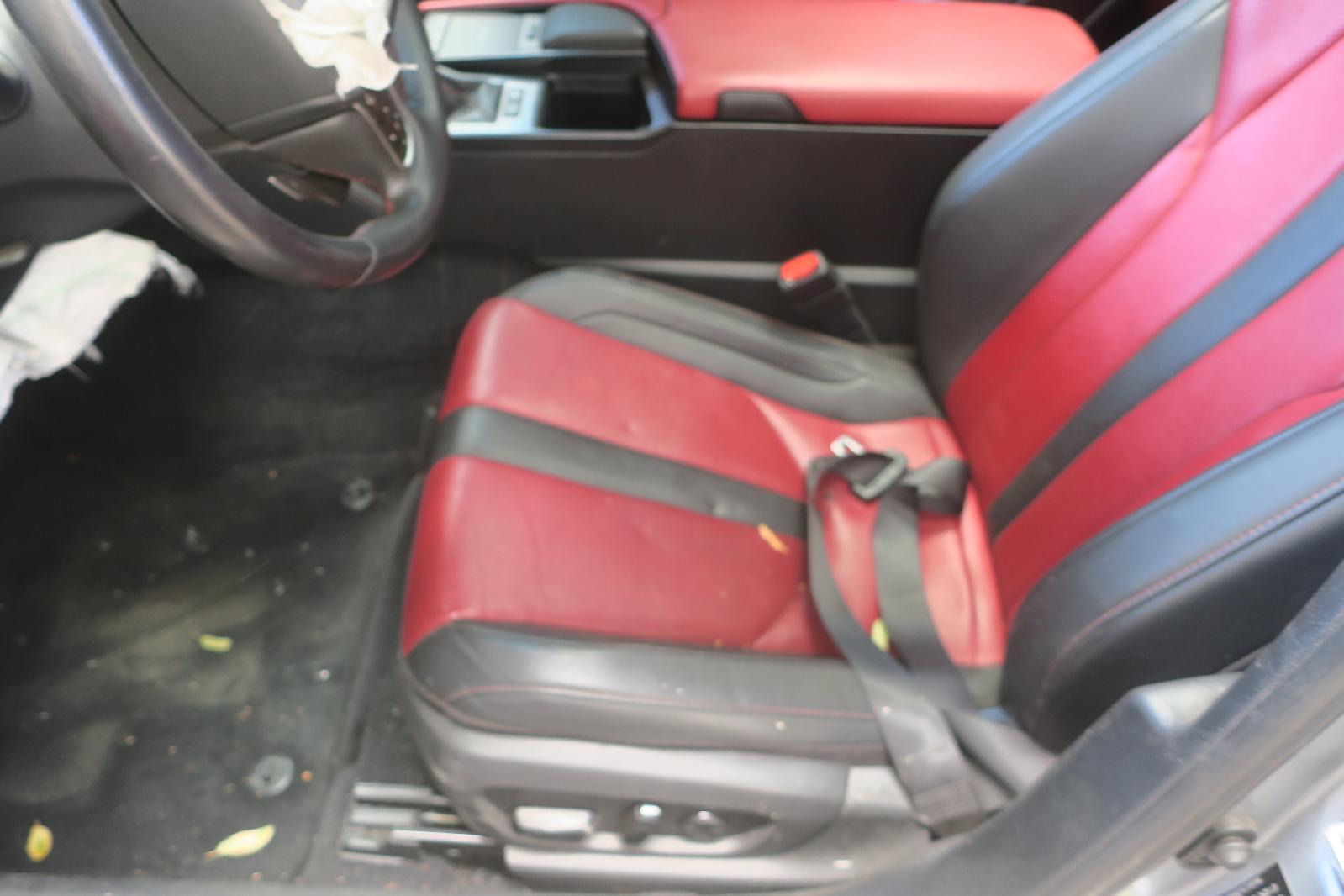 Seat, Front