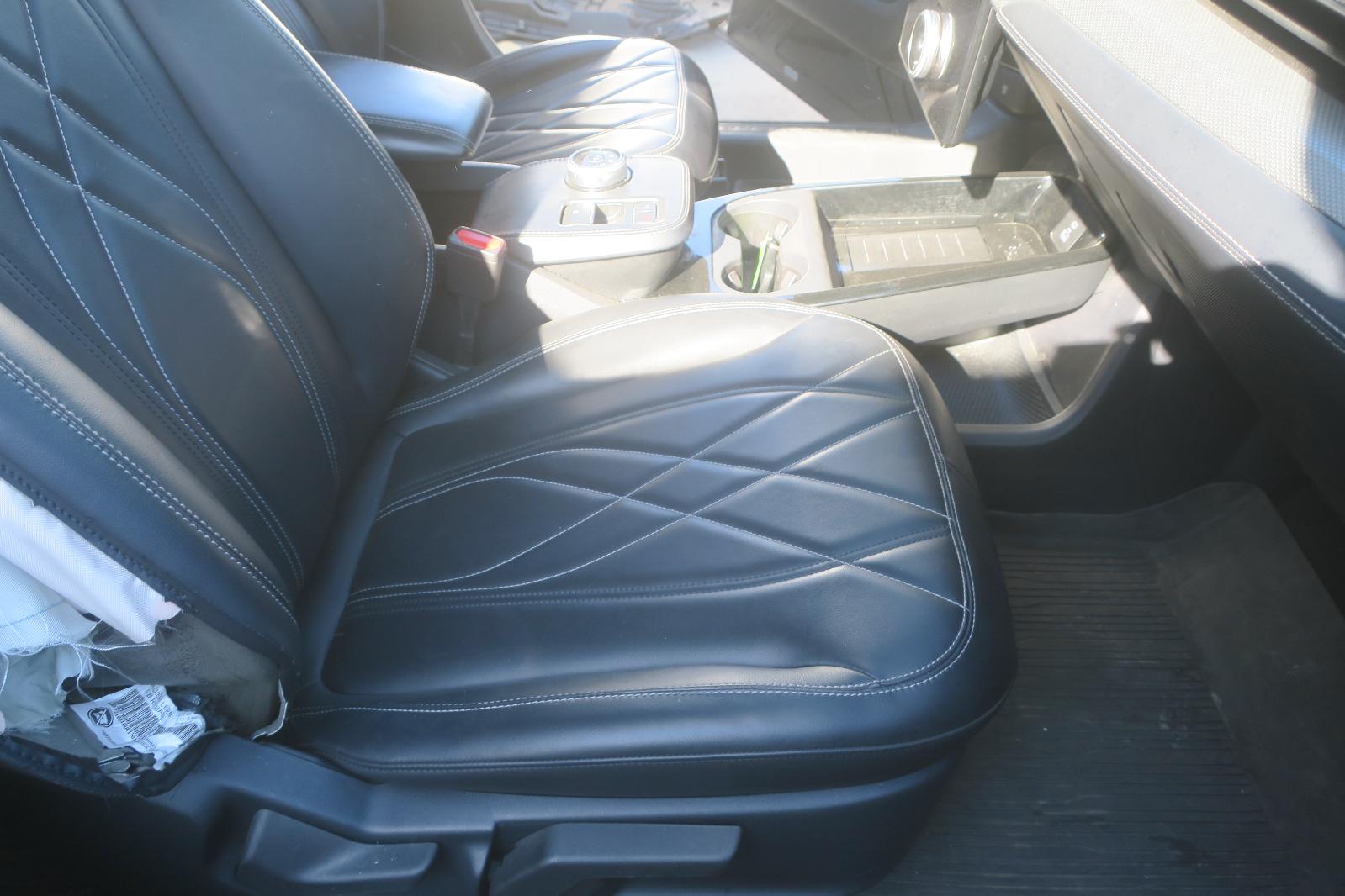 Seat, Front