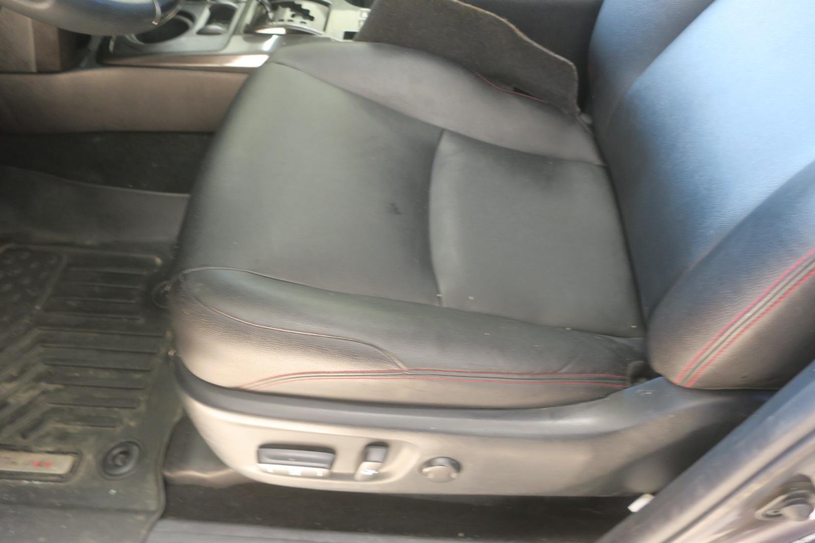Seat, Front