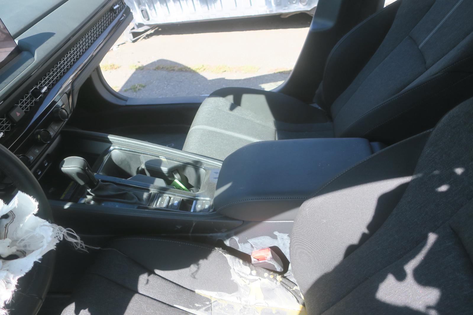 Console, Front