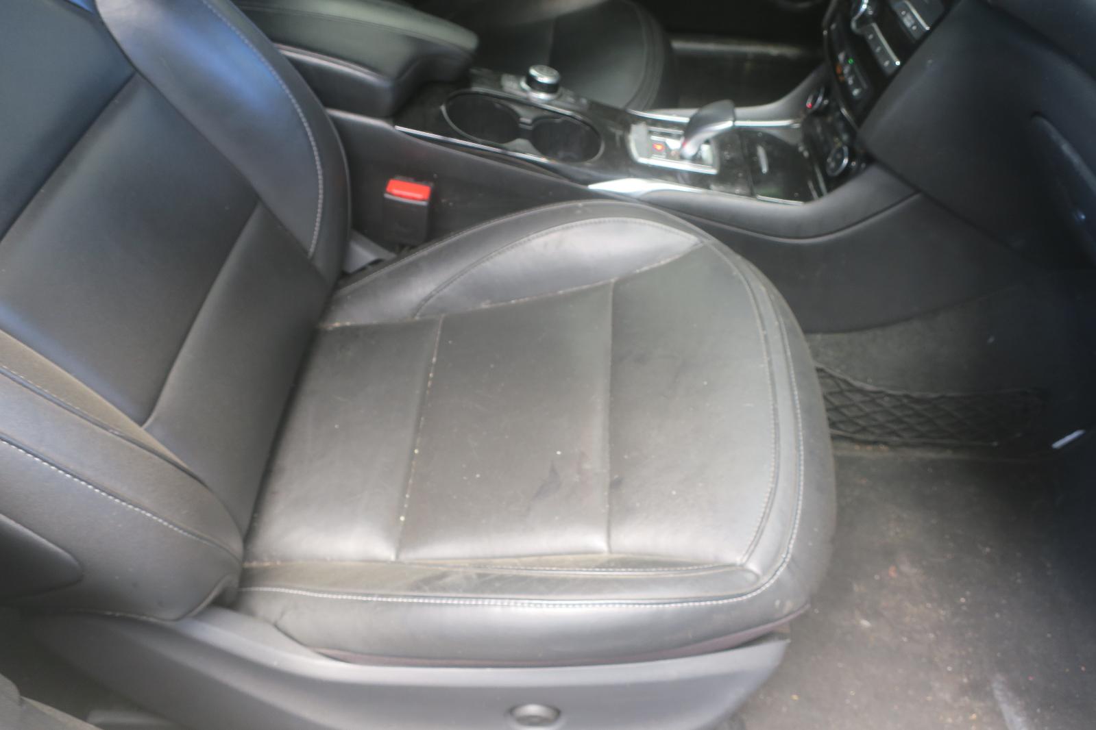 Seat, Front