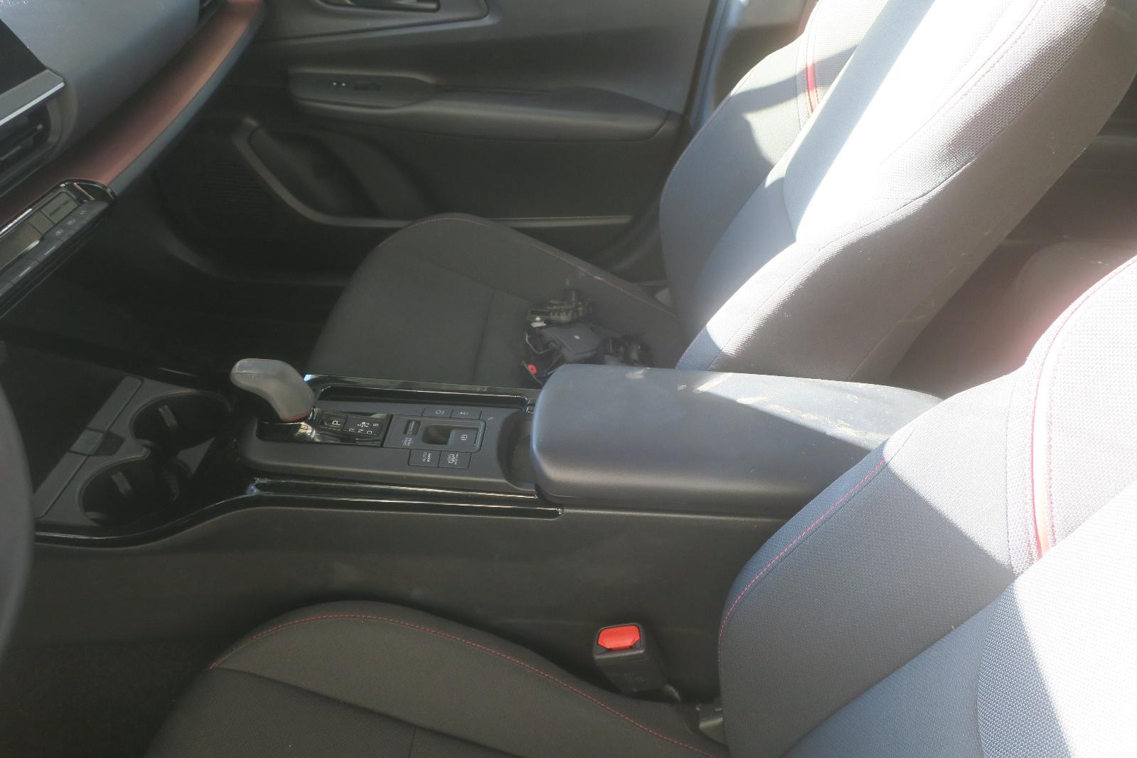 Console, Front