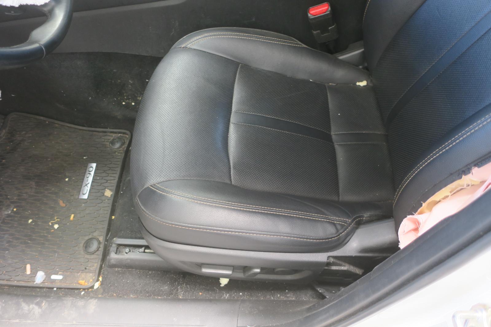 Seat, Front