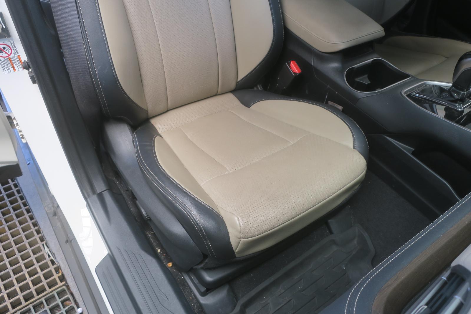 2020 Subaru Legacy Front Seat