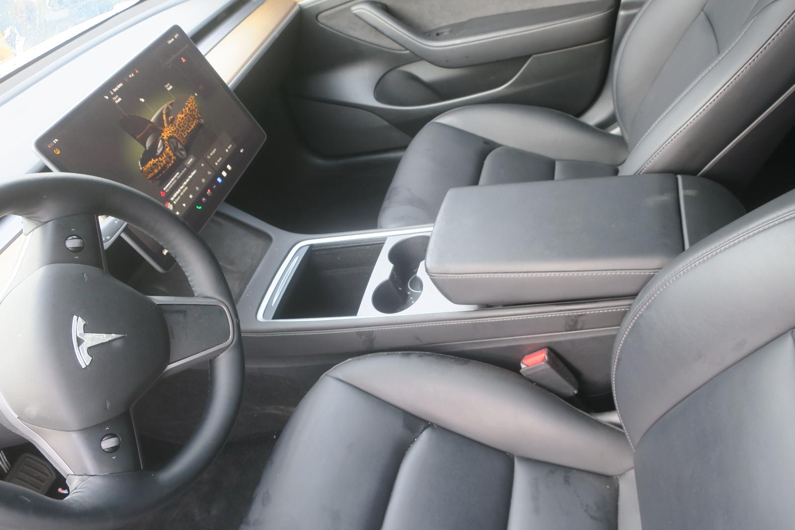 2023 Tesla Model 3 Front Console