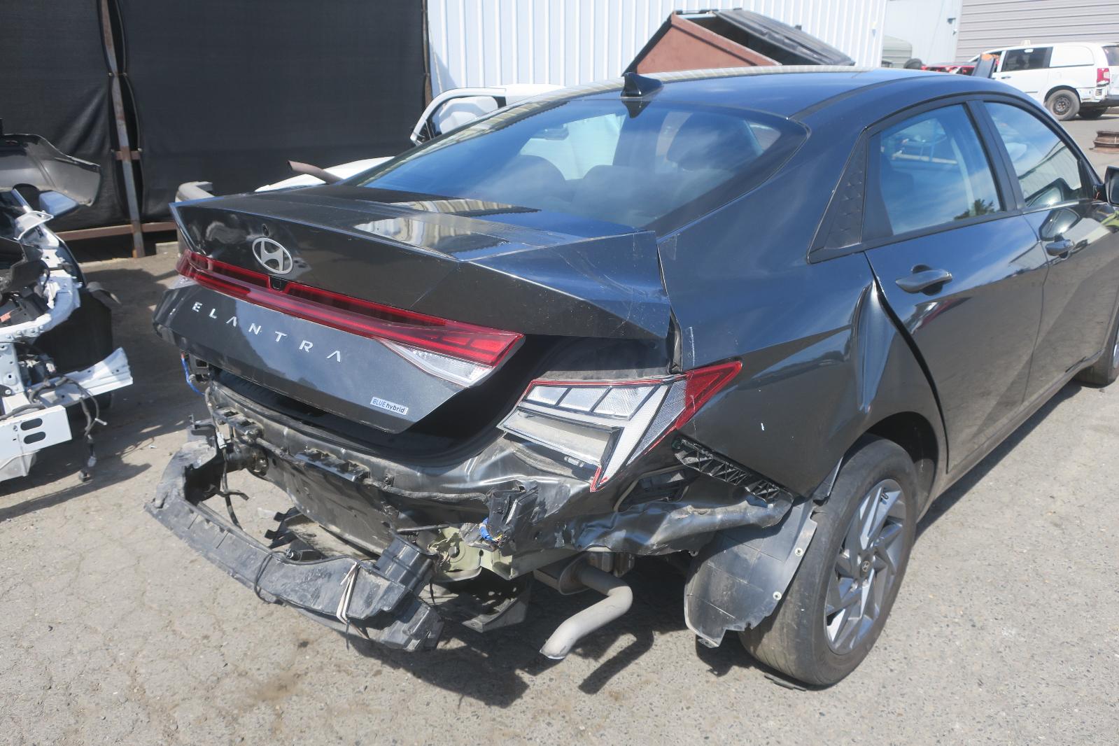 Decklid  Tailgate Hatch