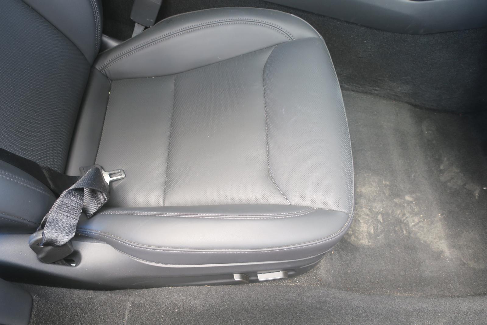 Seat, Front