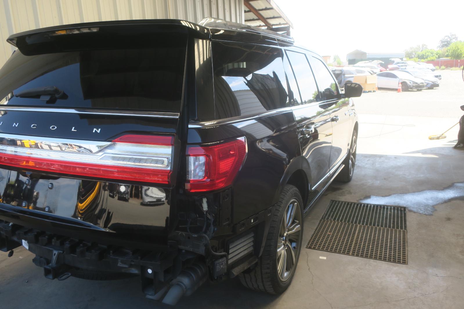 2018 Lincoln Navigator Rear Quarter Panel