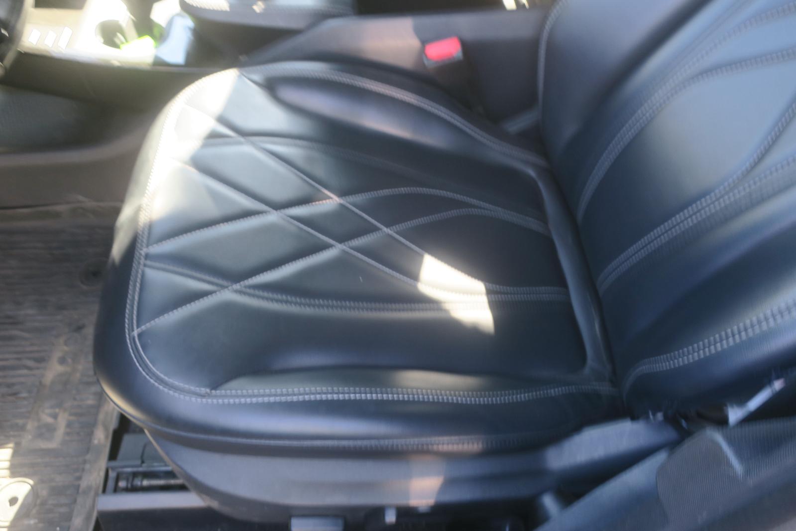 Seat, Front