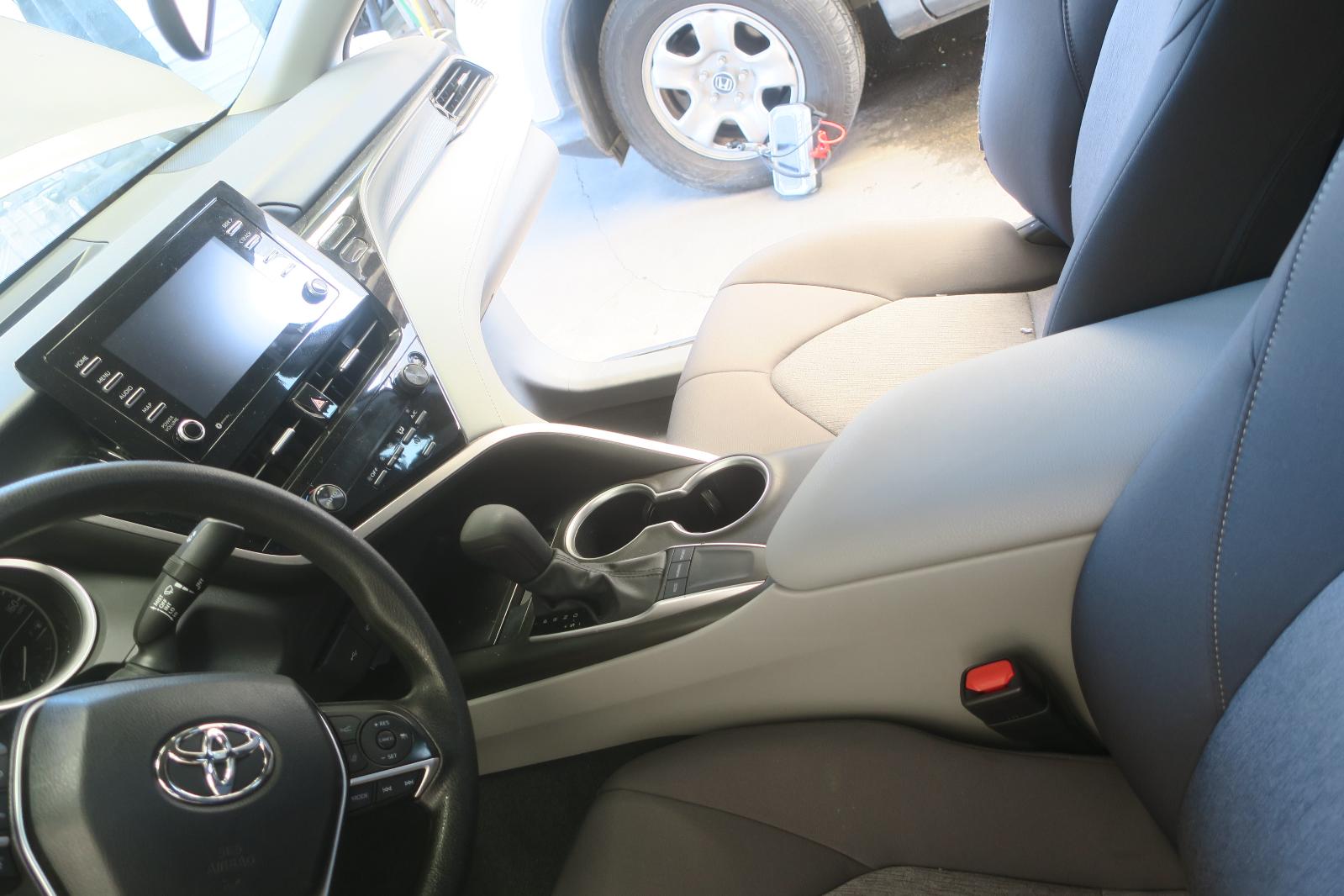 Console, Front