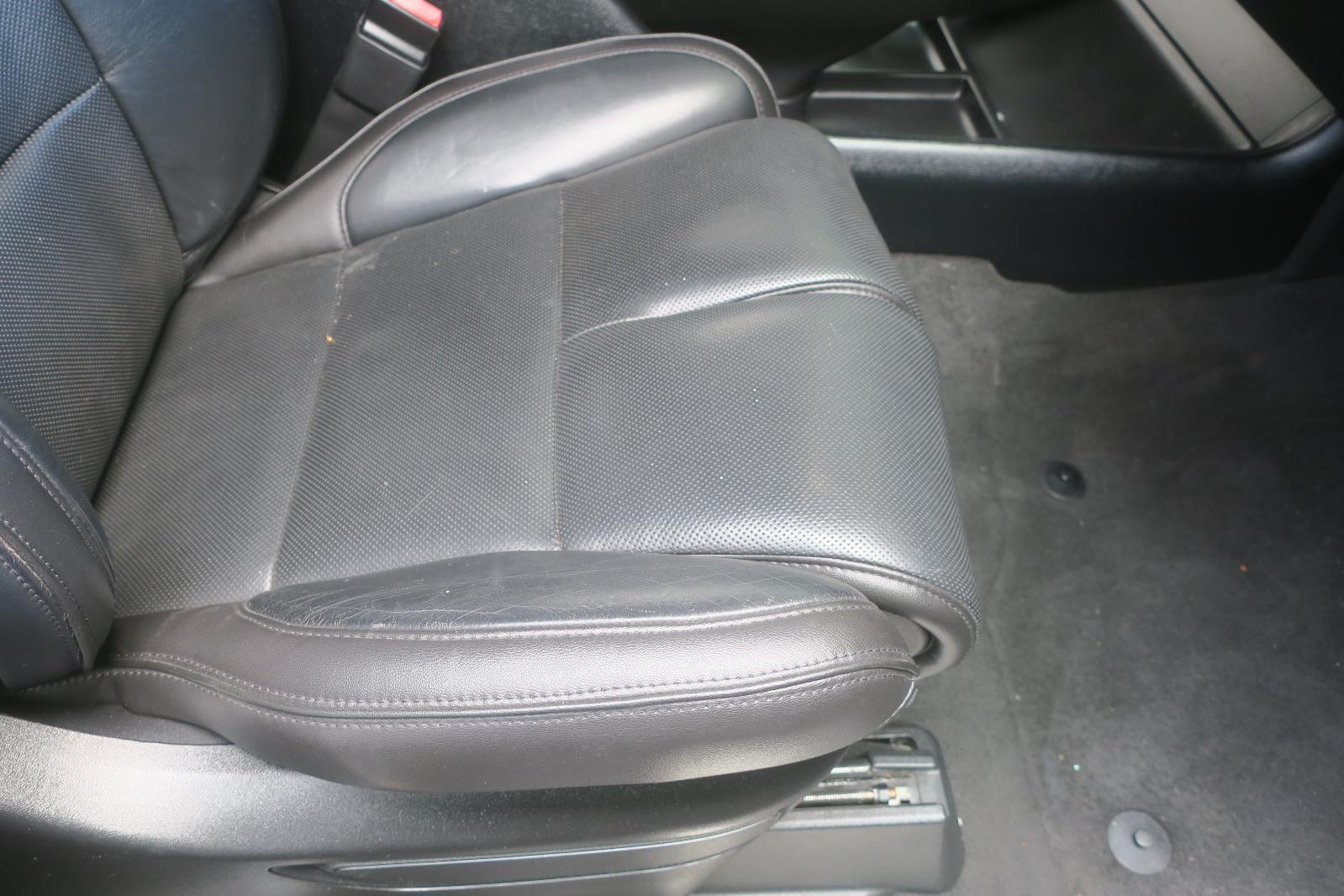 Seat, Front