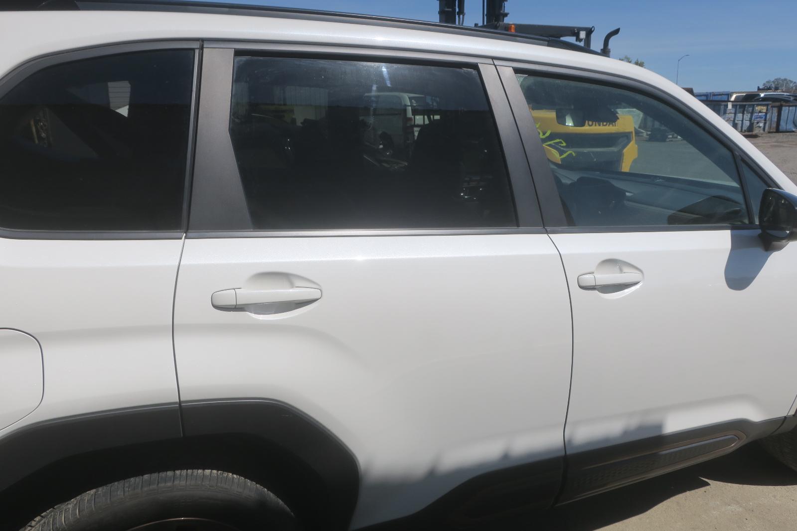 Dr Assm, Rear Side
